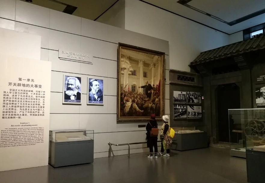 展廳設(shè)計｜《復(fù)興之路》展陳設(shè)計